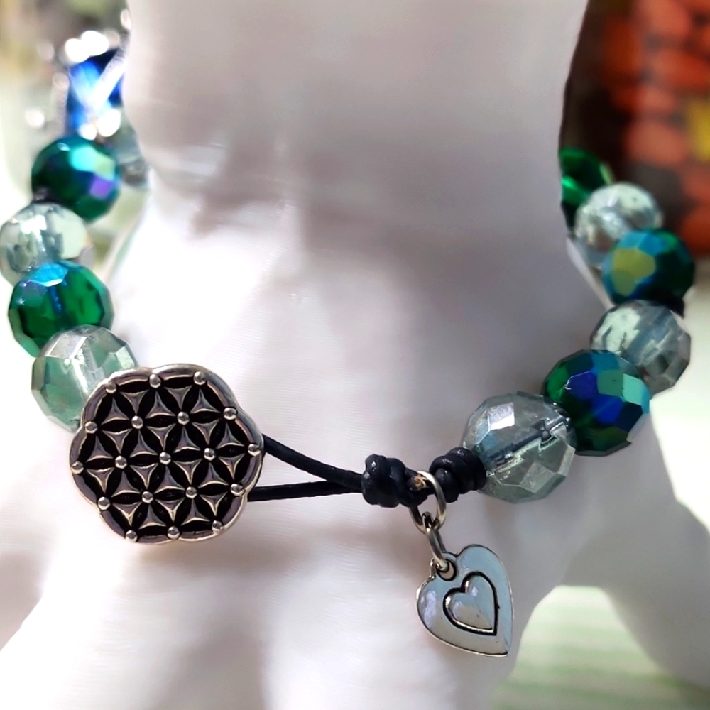 Genuine Leather Button Bracelet!